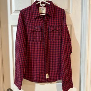 Men’s Muscle Abercrombie & Fitch XL red/blue checkered shirt EUC. Soft material